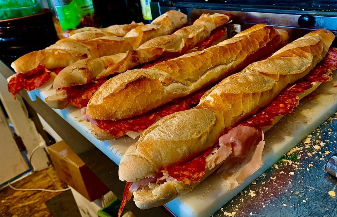 Mo' Affittacamere-Tavola Calda-Caffetteria Monteiasi Dış mekan fotoğraf