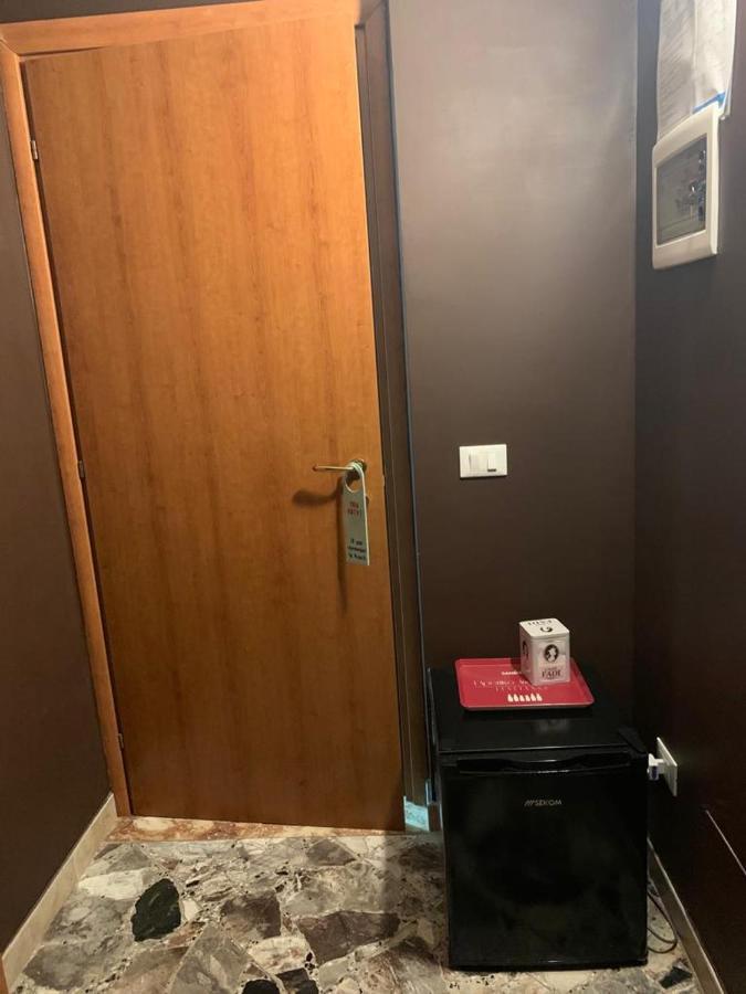 Mo' Affittacamere-Tavola Calda-Caffetteria Monteiasi Dış mekan fotoğraf